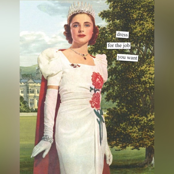 Meet your Posher, Emily - Picture 2 of 5